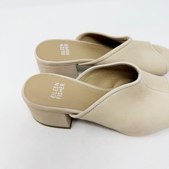 Eileen Fisher 5.5 Cream Lino Leather Fala Block Heel Sandals Slip On V Shape - Picture 2 of 10